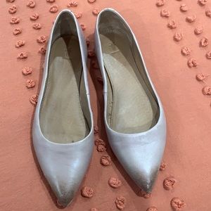 Frye flats 8.5 very good condition